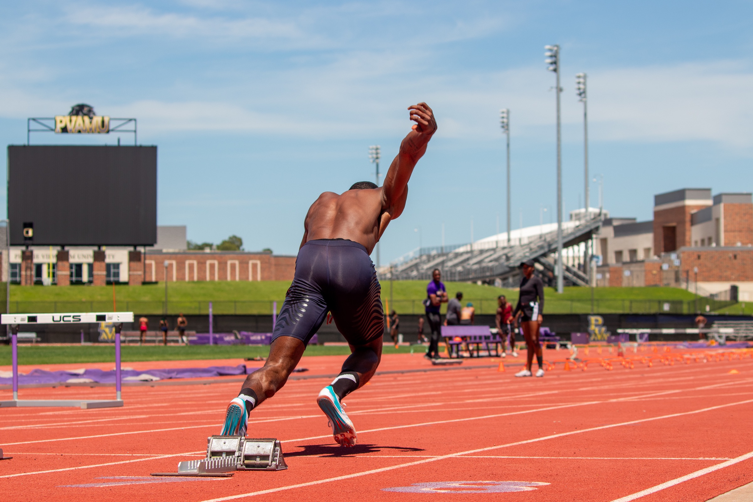 Ojie Edoburun Texas sprint training camp pre-season
